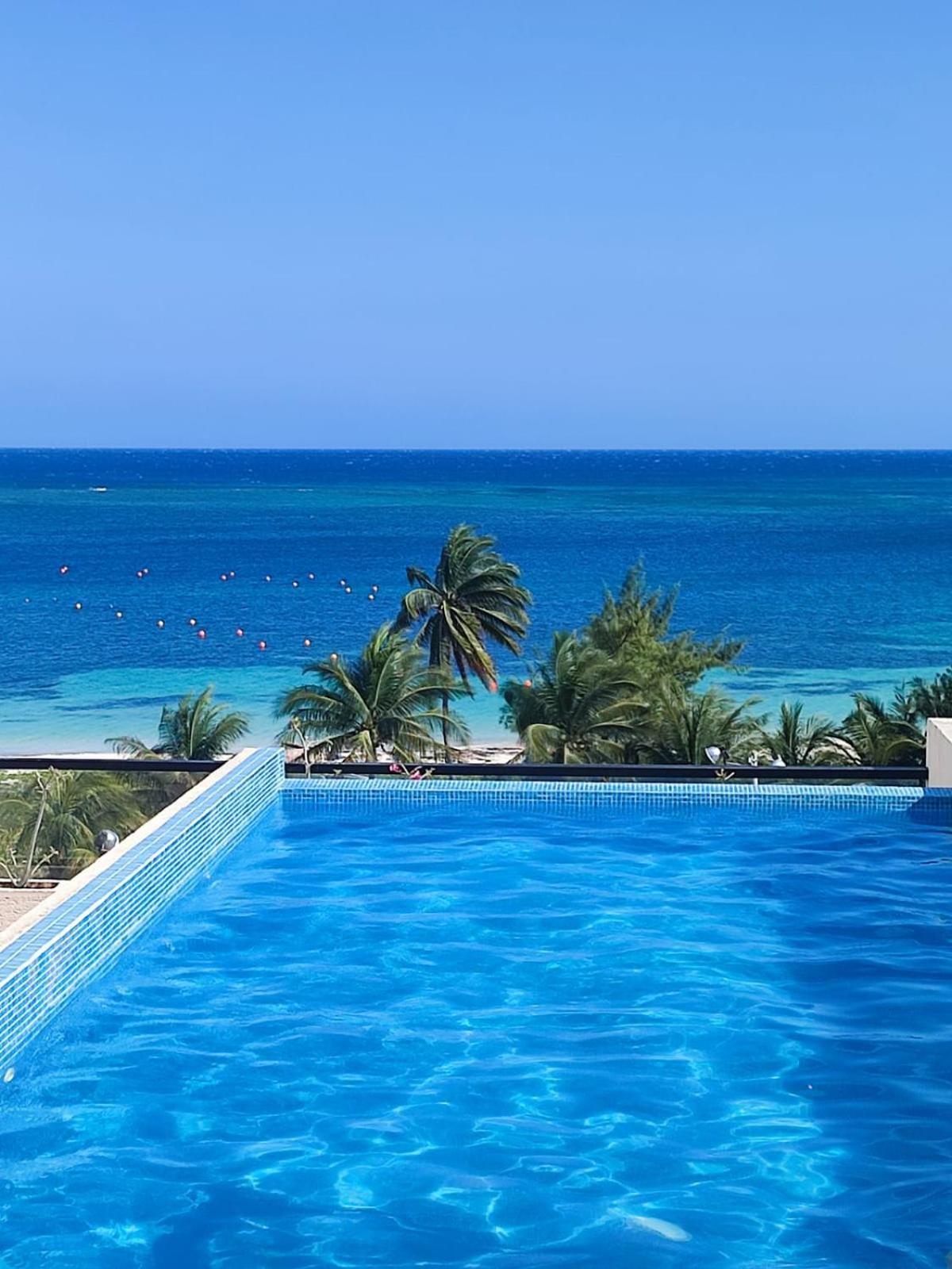 Modern 1 Bedroom Suite By Beach Great Location! Puerto Morelos Ngoại thất bức ảnh